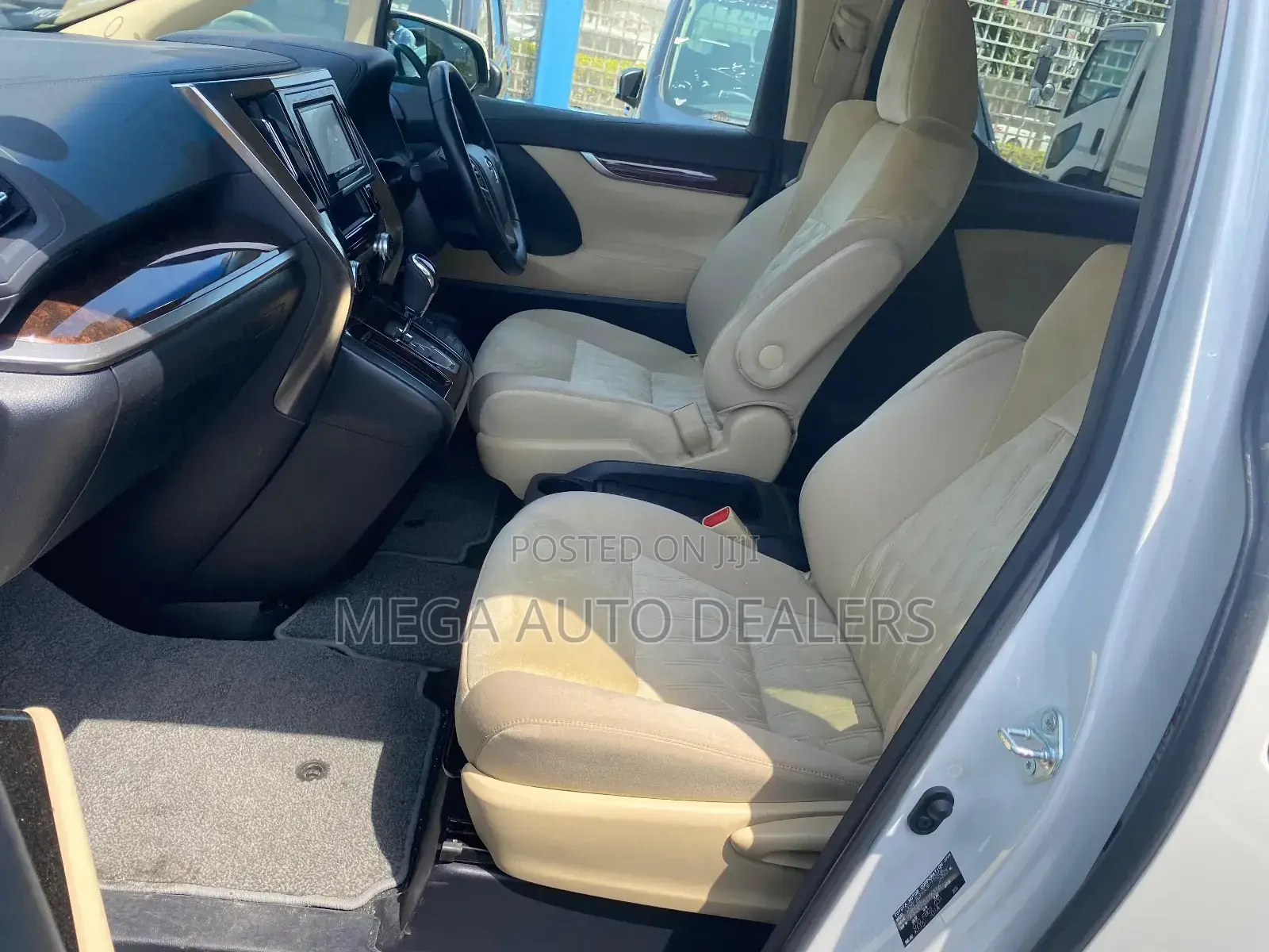 Toyota Alphard 2018 White