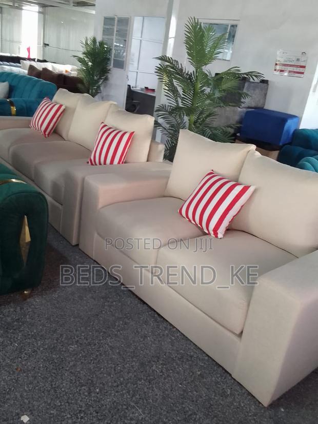 Classy Comfy 5 Seater Sofa 3,2 With Throw Pillows