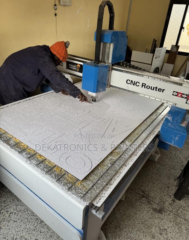 1300mm by 2500mm CNC Rounter Engraving Machine
