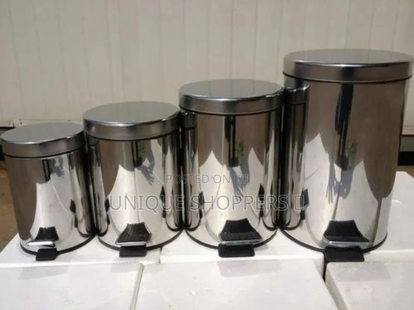 Stainless Steel Pedal Dustbin With Plastic Inner Bucket*