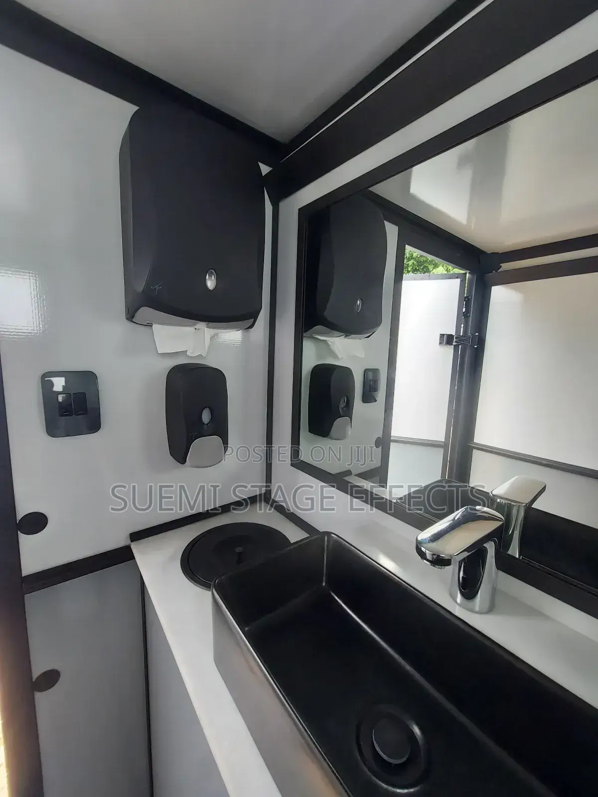 Executive Toilet for Hire – Clean Classy Convenience
