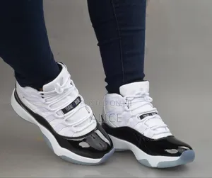 Air Jordan 11