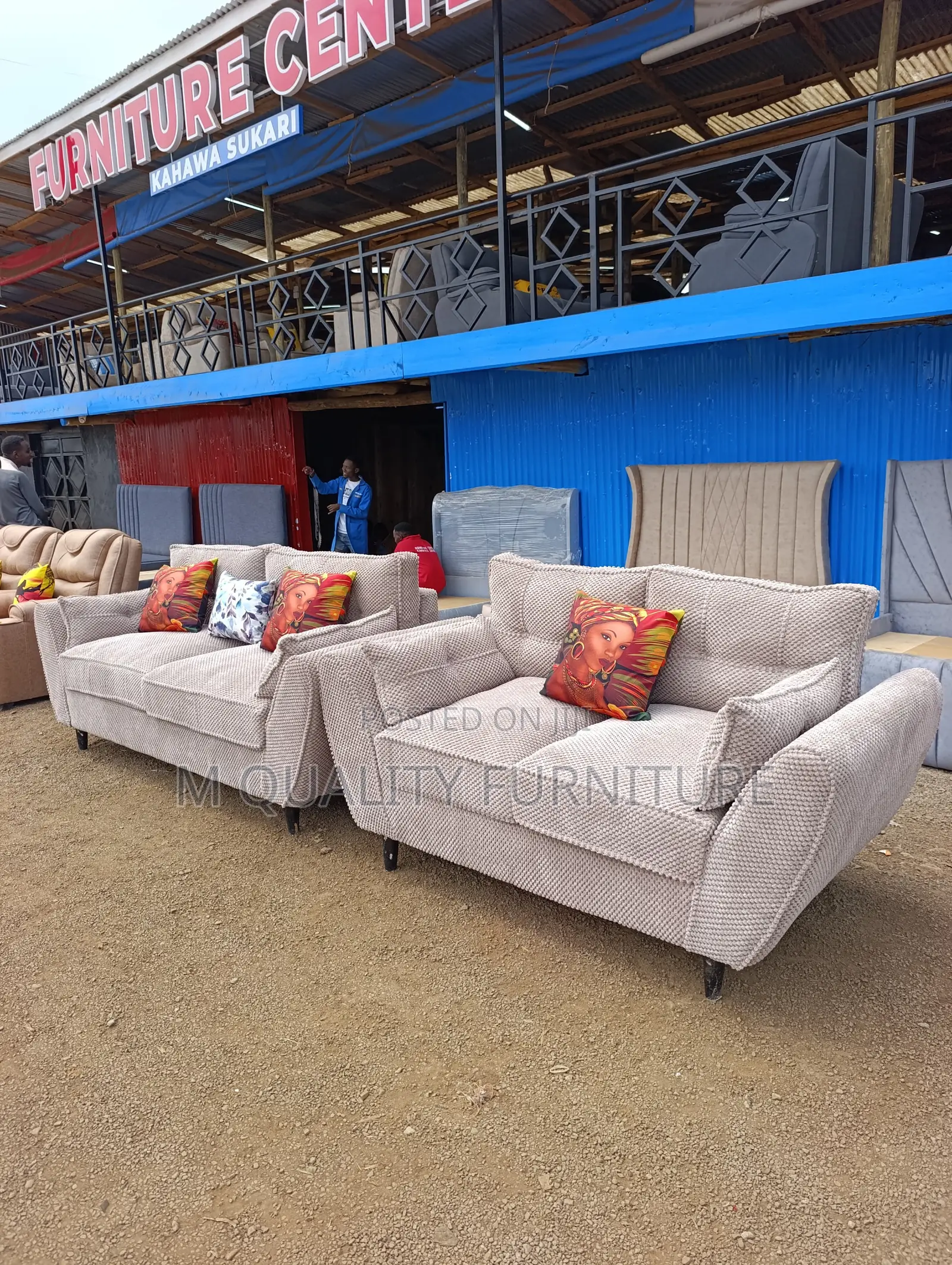 Sofa With Stunning Statement Piece