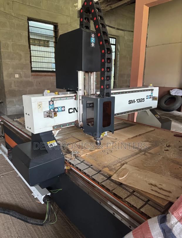 High-End CNC Router Wood Carving and Engraving Machine - thumbnail 3