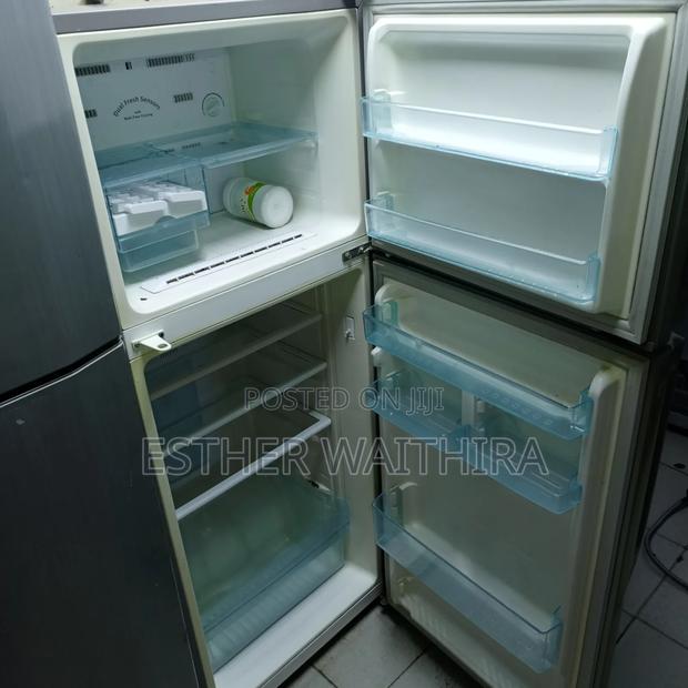 Clean Sumsung Double Door Fridge