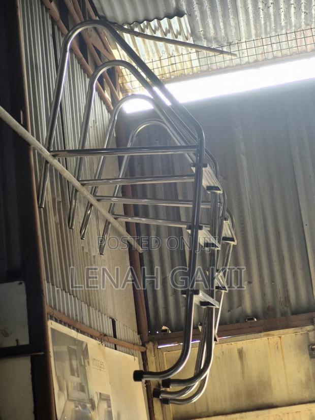 Swimming Pool Landers - thumbnail 2