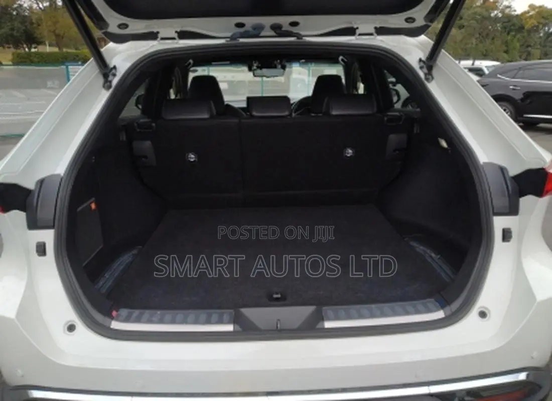 Toyota Harrier 2.0 2021 Pearl