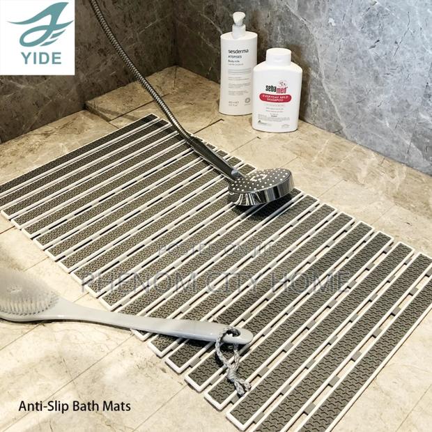 Antislip Floor Bath Mats Available - thumbnail 4