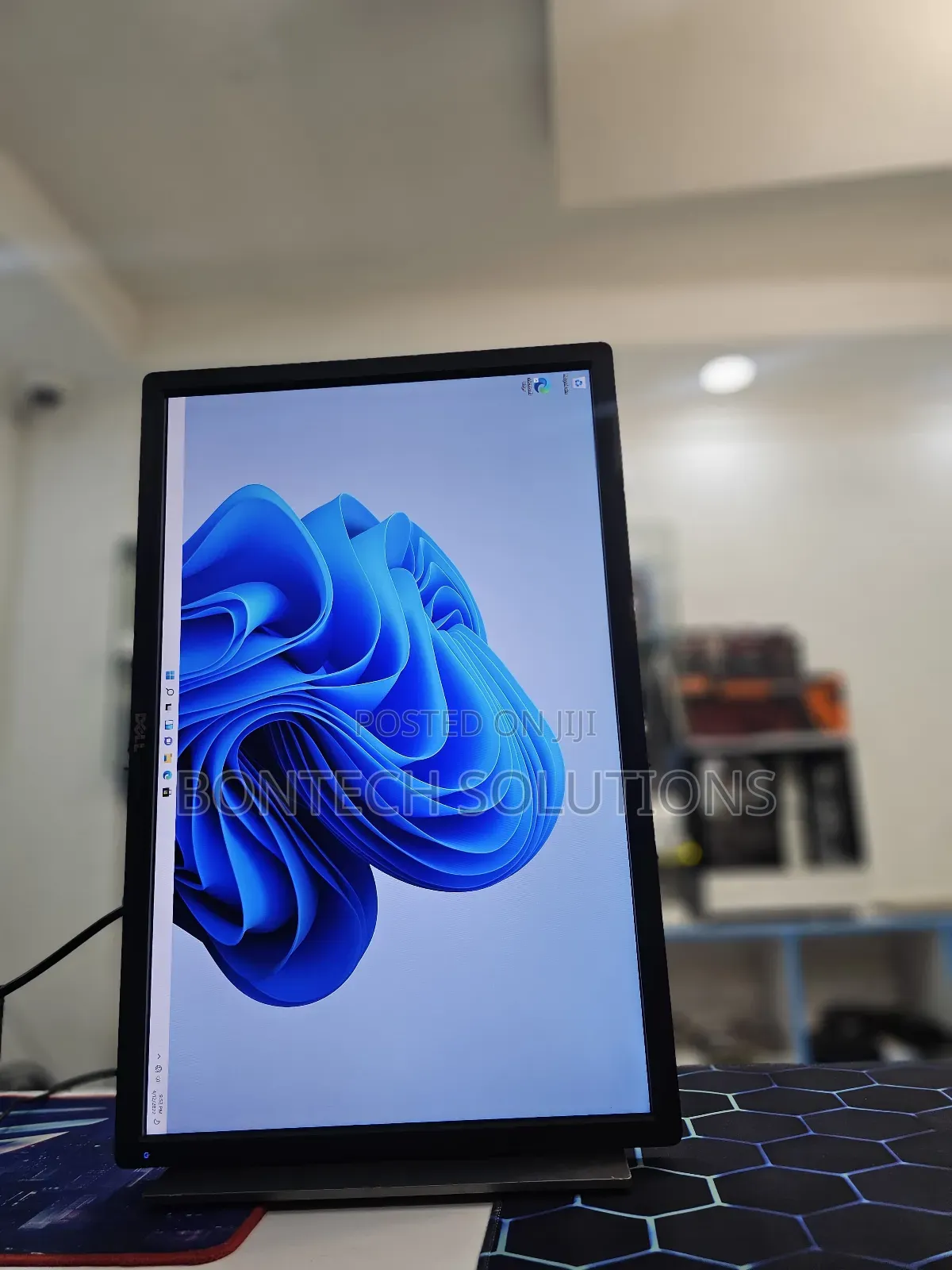 Dell 24 Inch Monitor