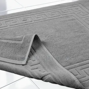 Quality Classic Bathroom Floor Towels