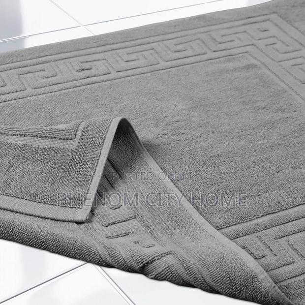 Quality Classic Bathroom Floor Towels - thumbnail 2