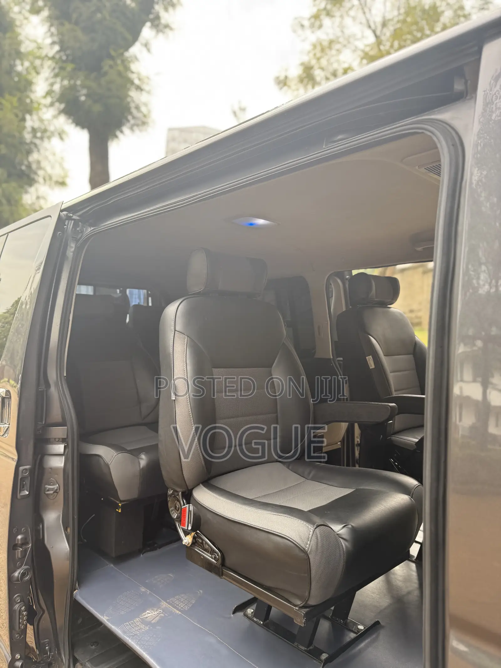Executive 8 Seater Van for Hire