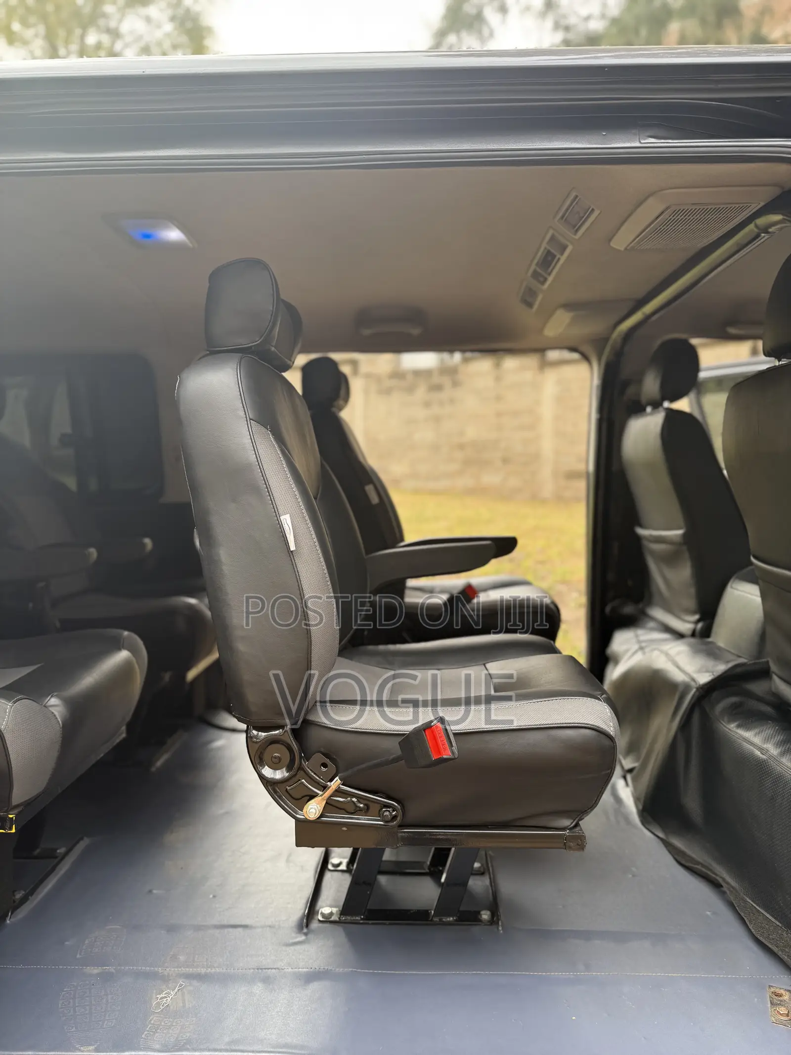 Executive 8 Seater Van for Hire