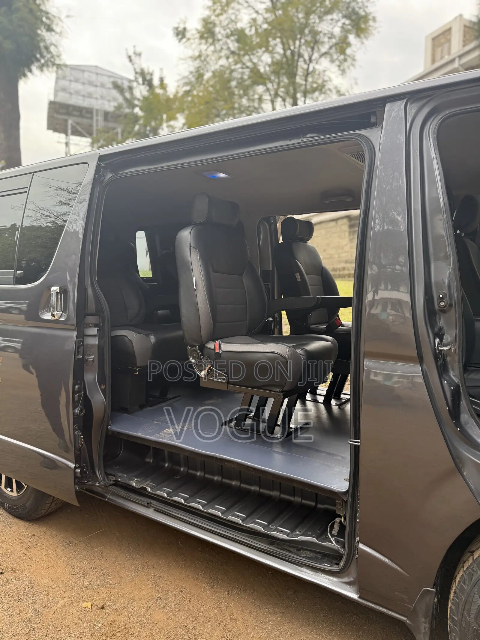 Executive 8 Seater Van for Hire