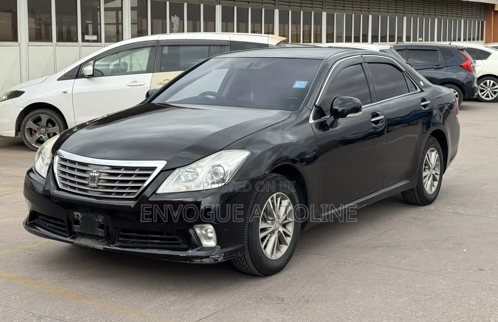 Toyota Crown 2011 Black