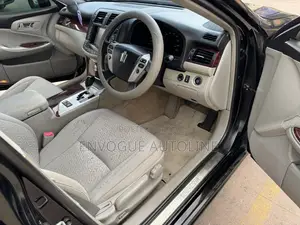 Toyota Crown 2011 Black