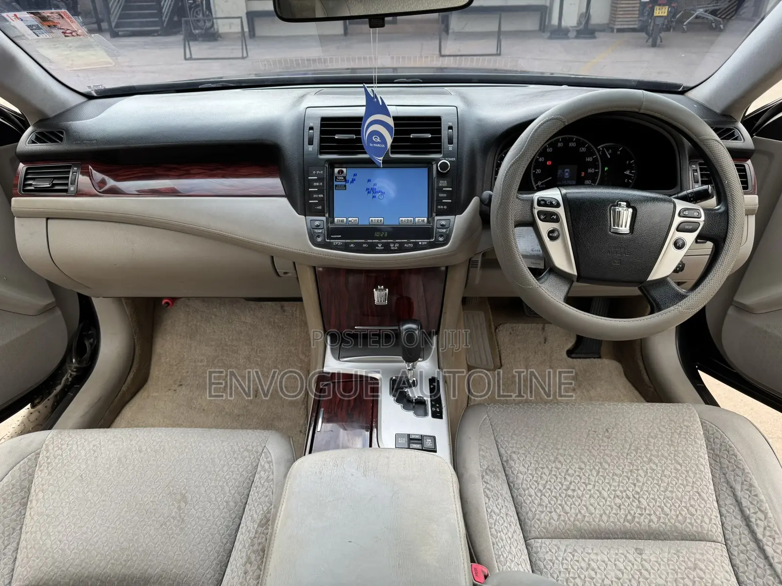 Toyota Crown 2011 Black