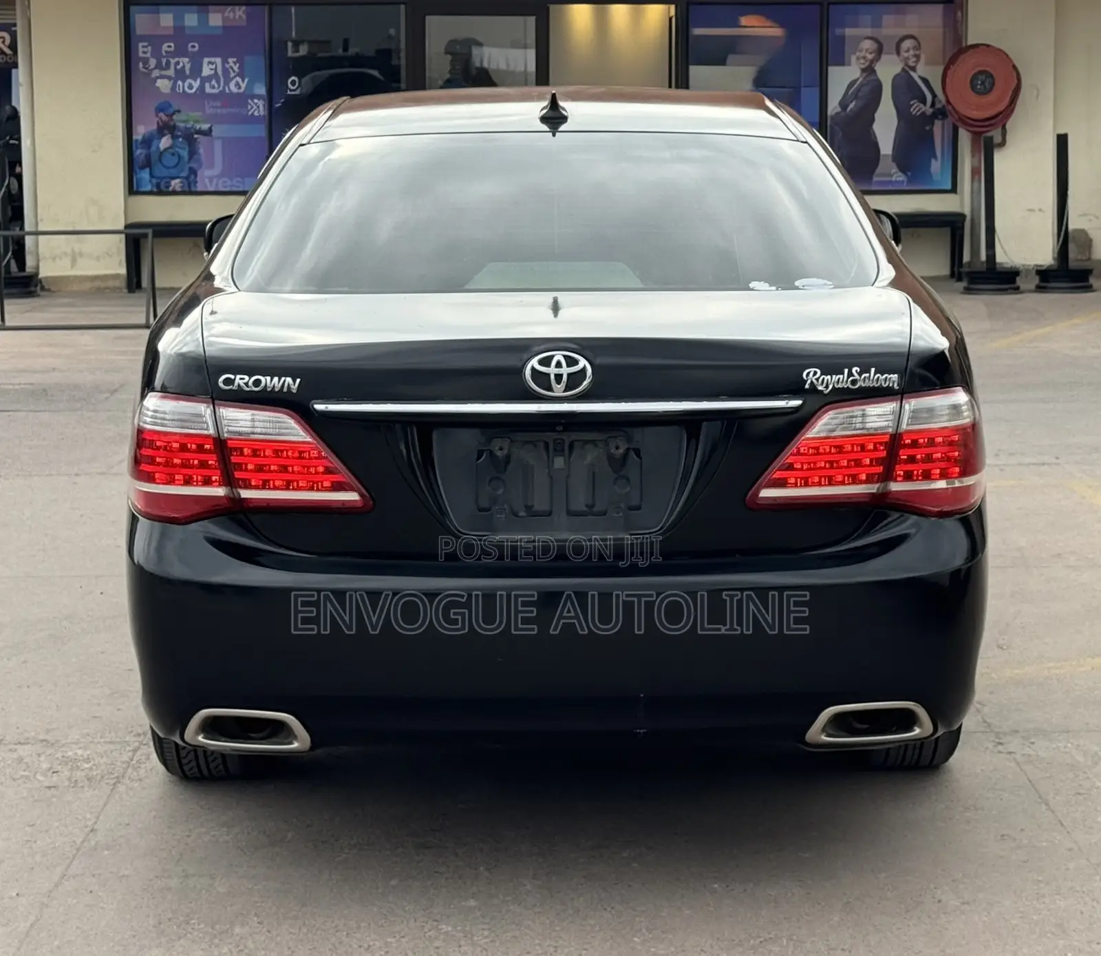 Toyota Crown 2011 Black
