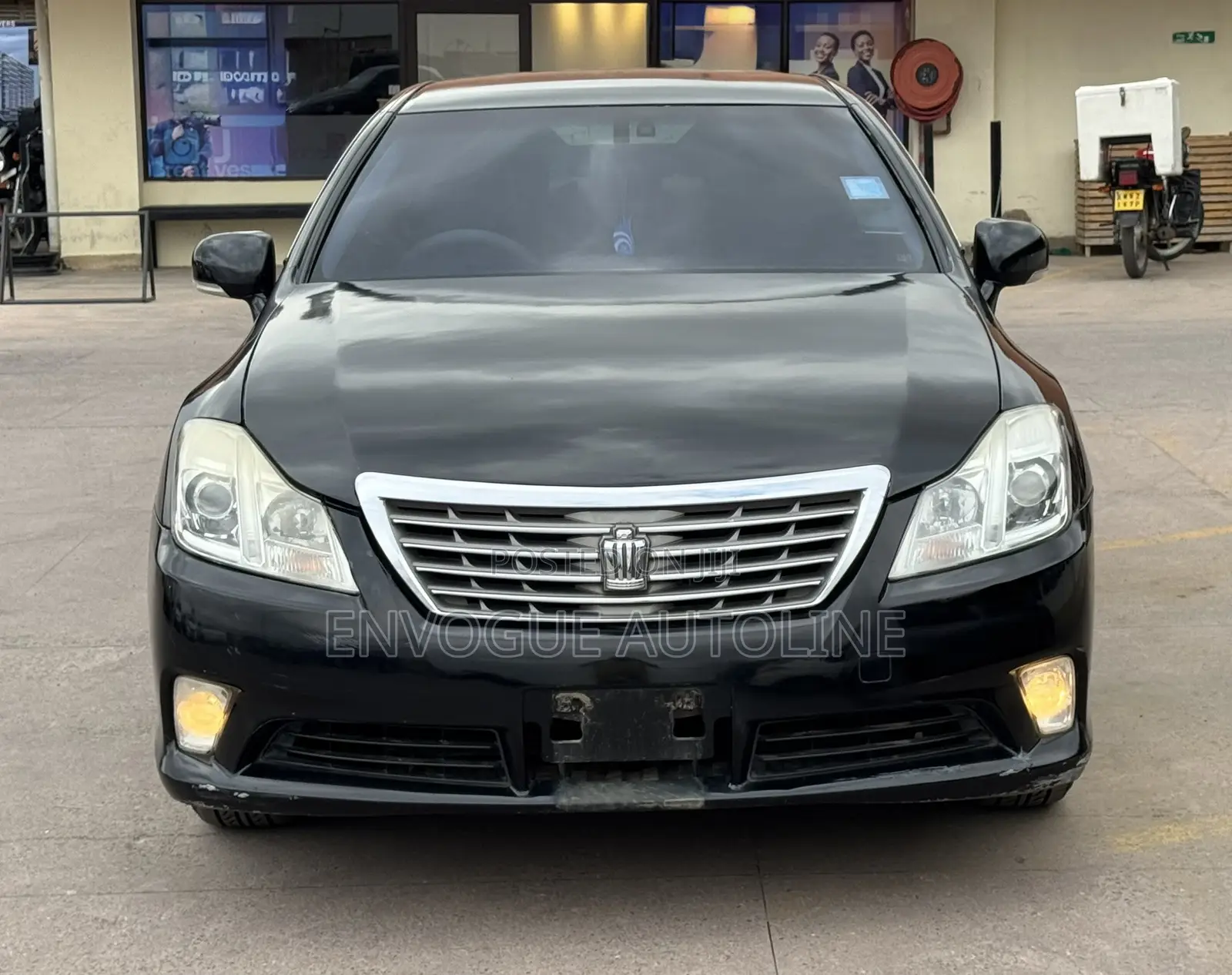 Toyota Crown 2011 Black