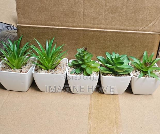 Realistic Potted Artificial Flowers