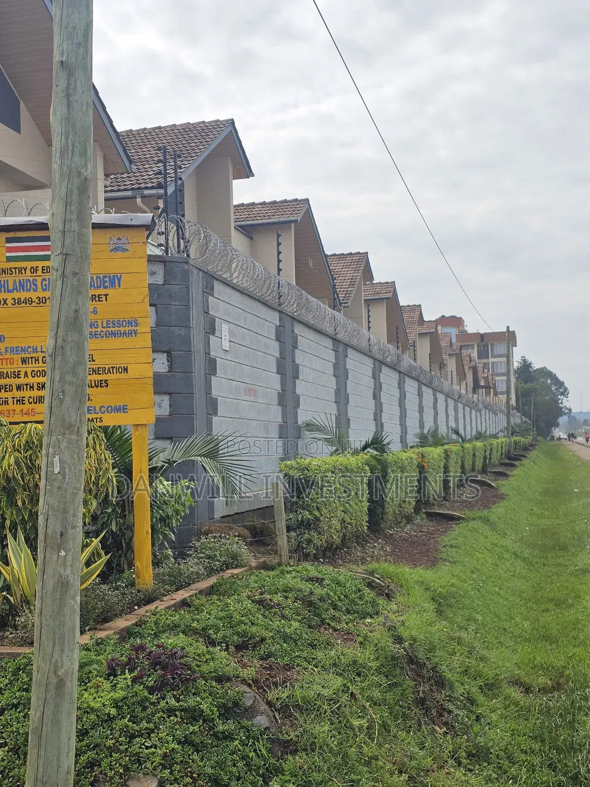 1⁄4 Plots Ideal for Villas Near Rupas Mall