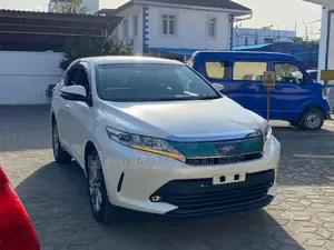Toyota Harrier 2018 White