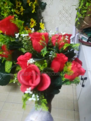 Good Way to Say Hi With Wrapped Artificial Flowers