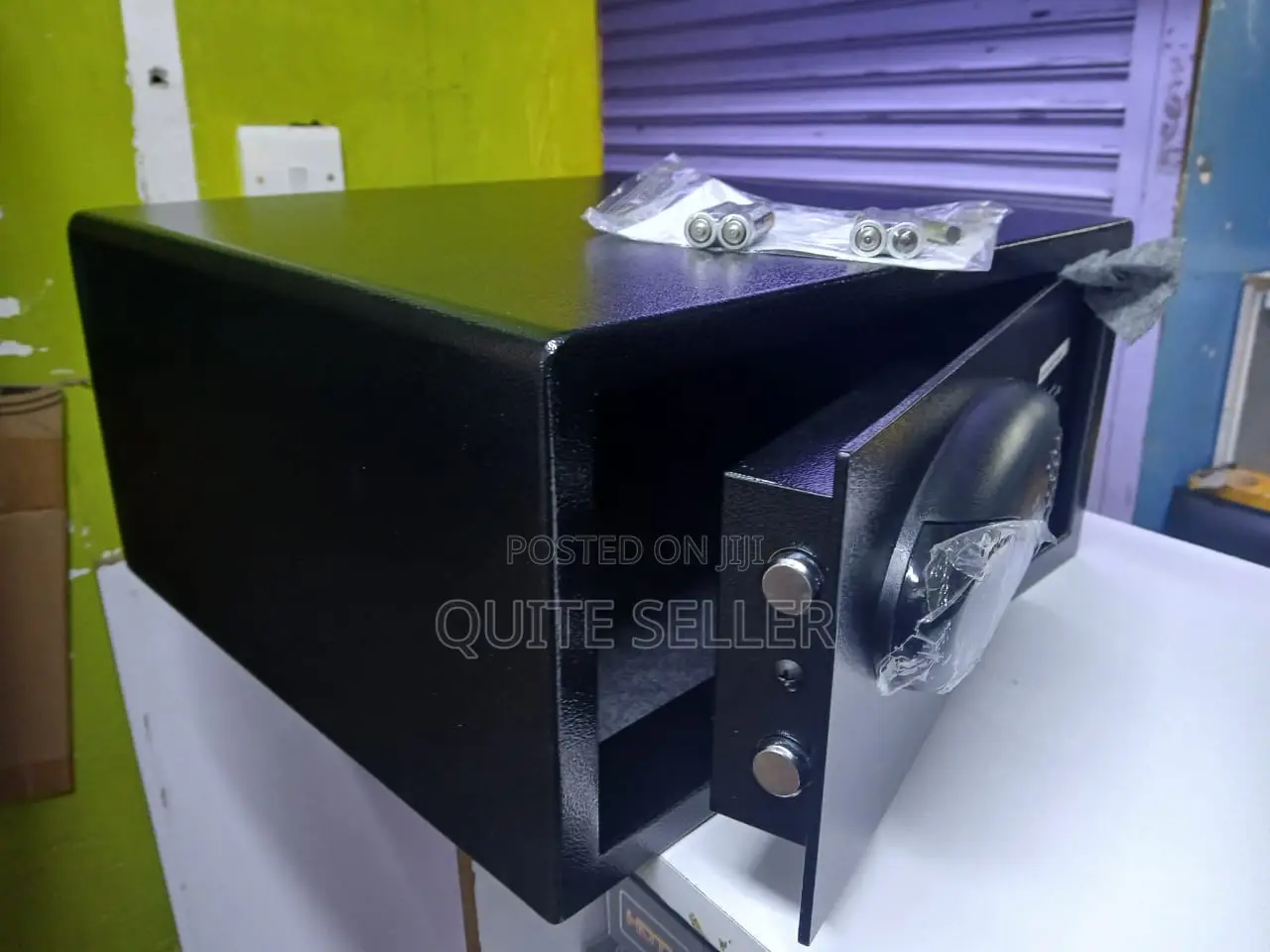 100% Sure Laptop Size Safe Box