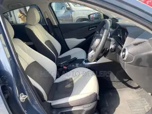 Mazda 2 2018 White