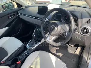Mazda 2 2018 White