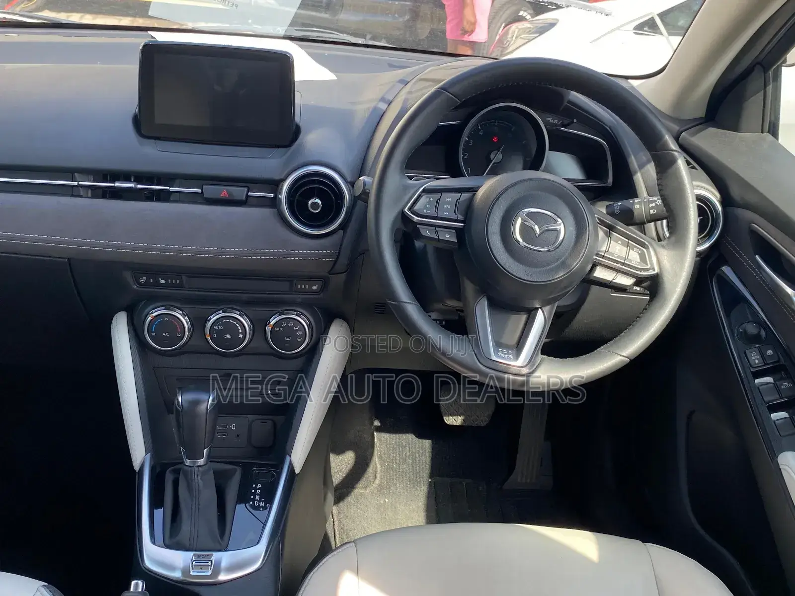 Mazda 2 2018 White