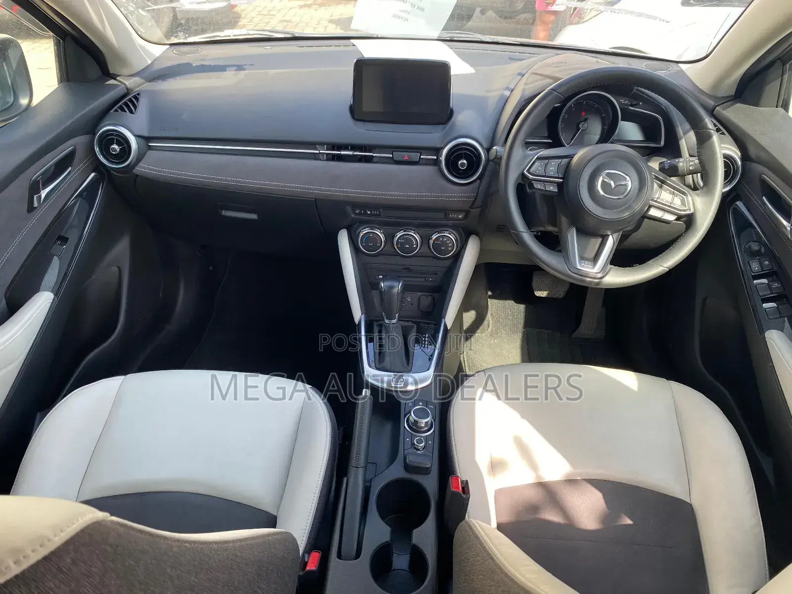 Mazda 2 2018 White
