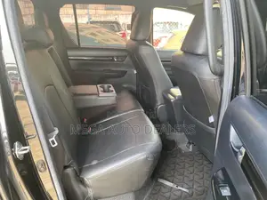 Toyota Hilux 2019 Black