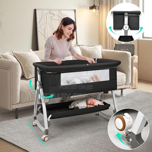 3-in-1 Baby Bassinet Bedside Sleeper With Canopy - thumbnail 3