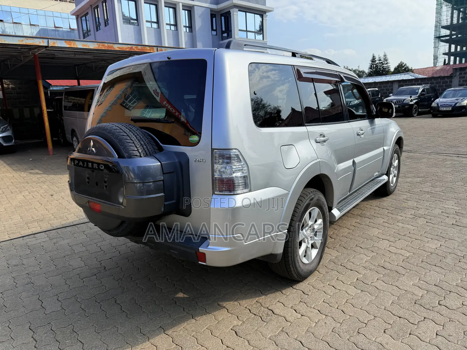 Mitsubishi Pajero V80 3.2 DI-D 2018 Gray