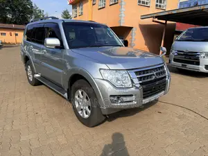 Mitsubishi Pajero V80 3.2 DI-D 2018 Gray