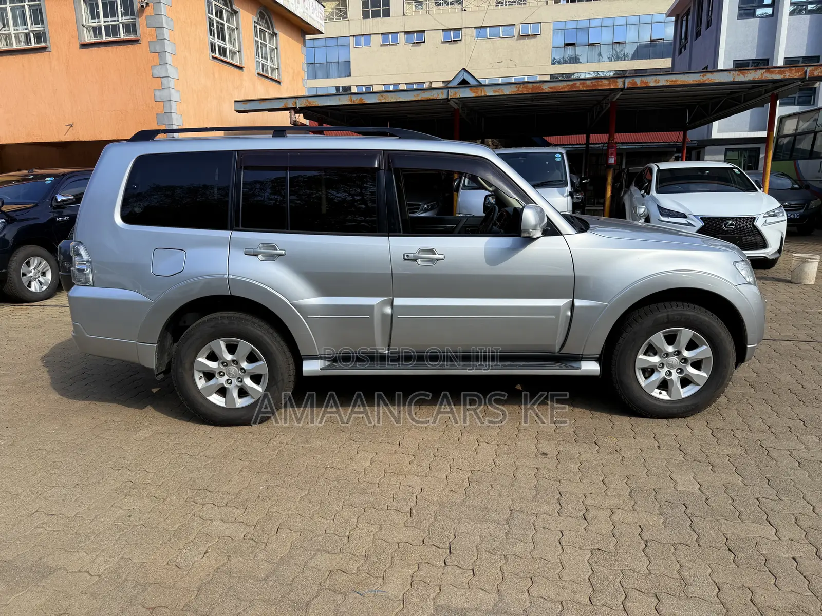 Mitsubishi Pajero V80 3.2 DI-D 2018 Gray