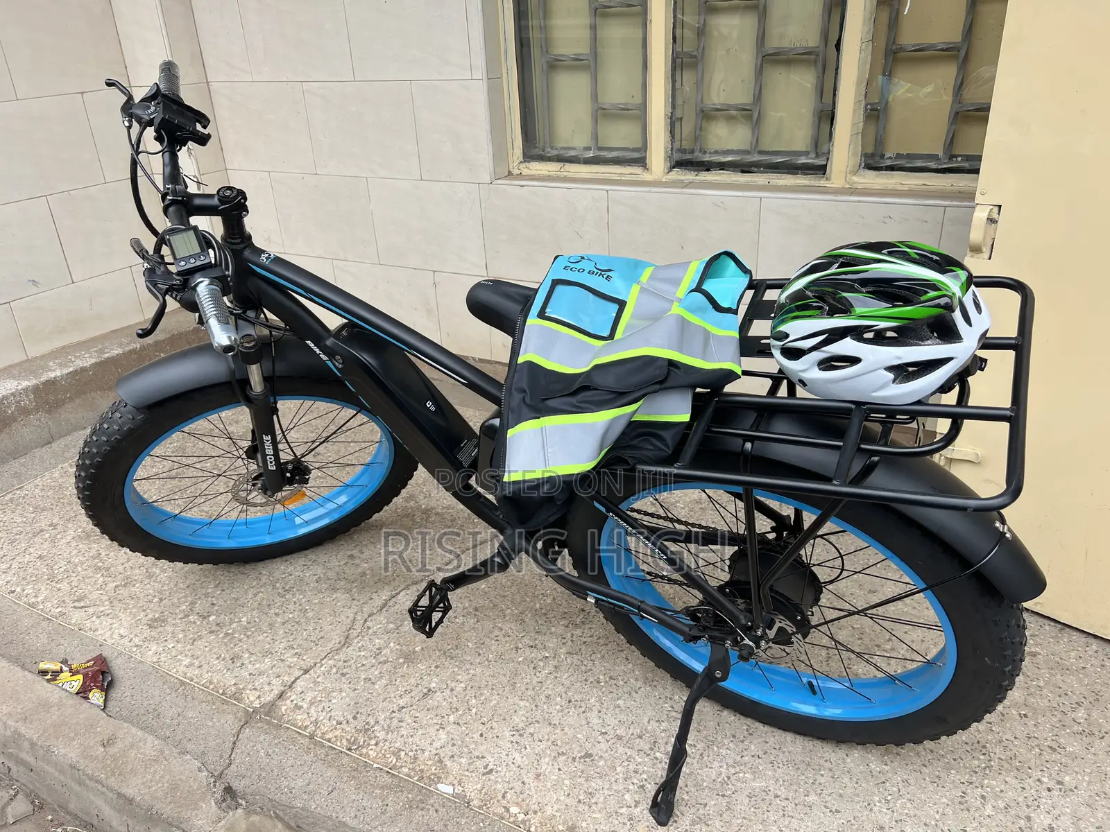 Conplete Set Eco Bike With Helmet and Carrier