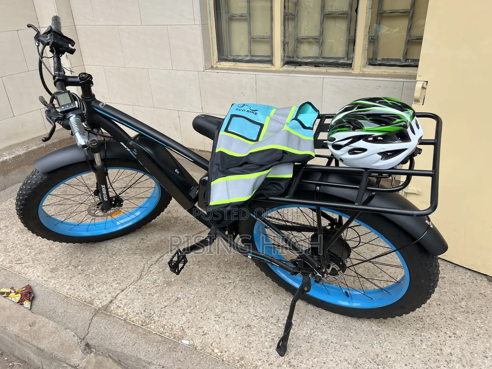 Conplete Set Eco Bike With Helmet and Carrier