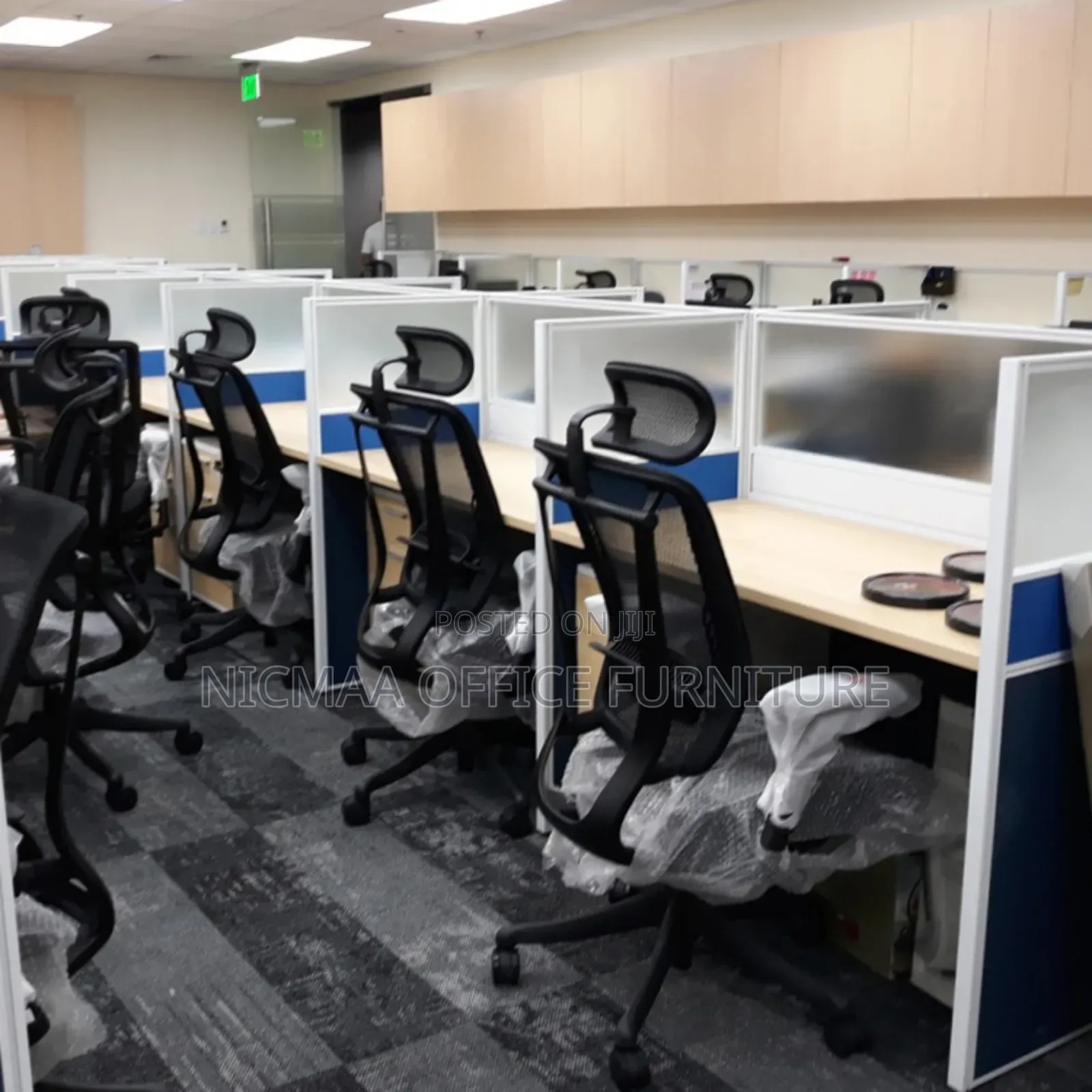 Sturdy and Stylish Quadcore 4-Way Modular Workstation