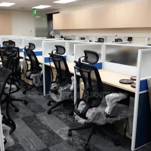 Sturdy and Stylish Quadcore 4-Way Modular Workstation