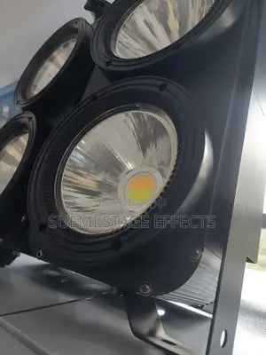 400w 4-Eyes RGBW Audience Blinder Light