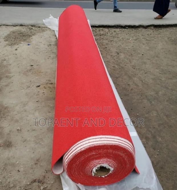 Roll of Stain Resistant Wall to Wall Carpet Easy to Clean