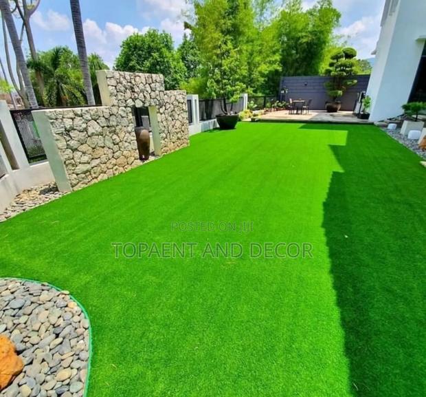 High Density Artificial Grass Carpet That Feels Real - main view