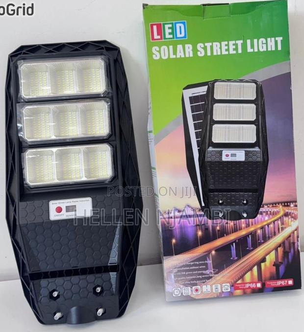 200w Led Outdoor Solar Streetlight - main view