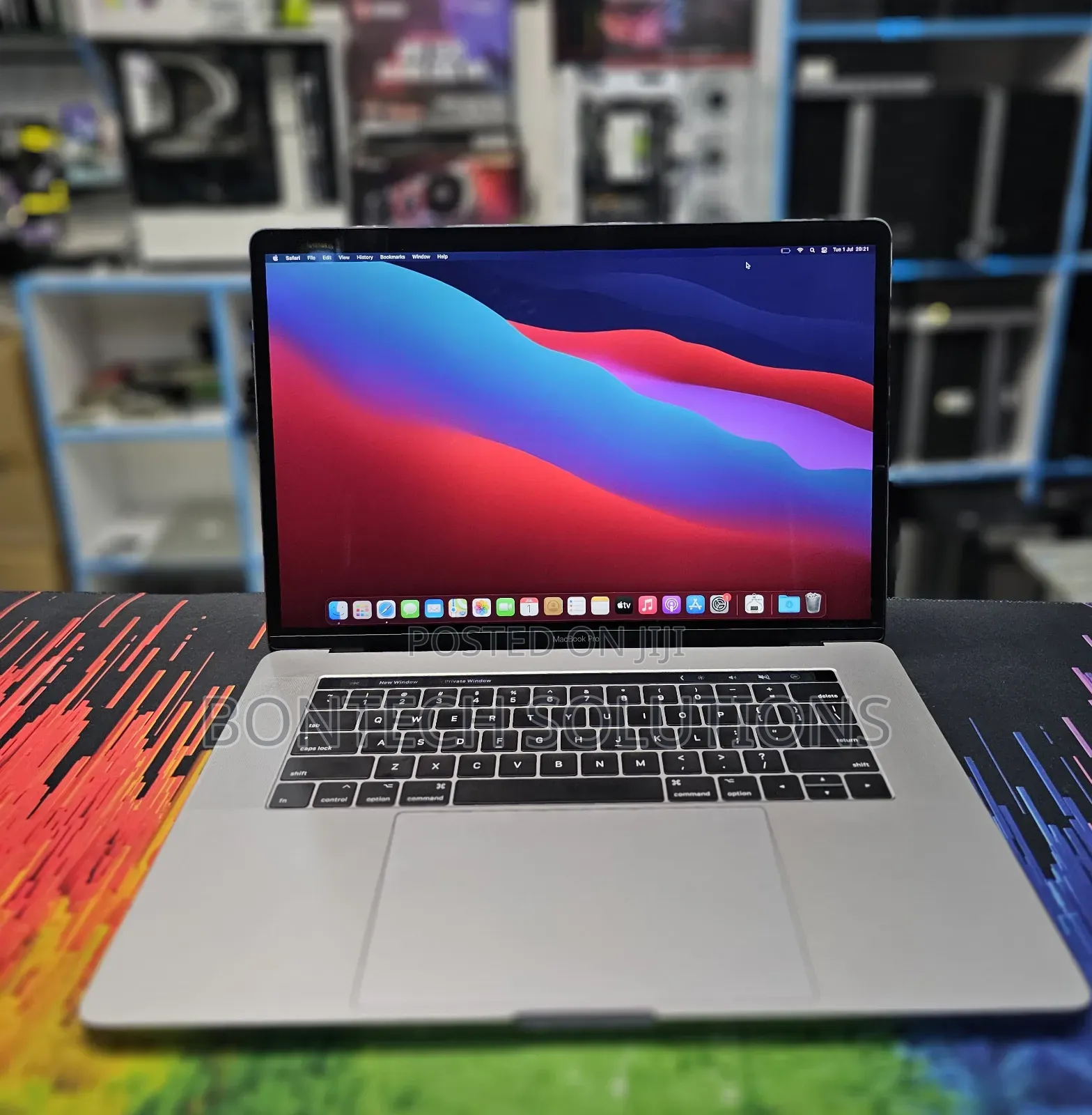 Laptop Apple MacBook Pro 2017 16GB Intel Core I7 SSD 512GB
