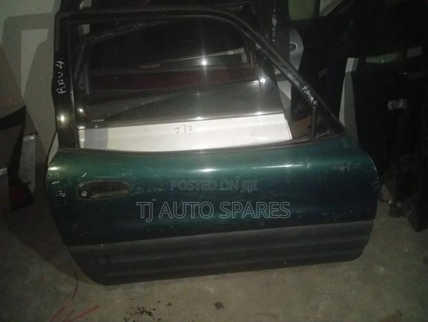 Rav 2000 Front Right Door - main view