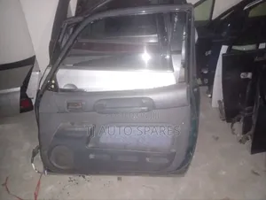 Rav 2000 Front Right Door
