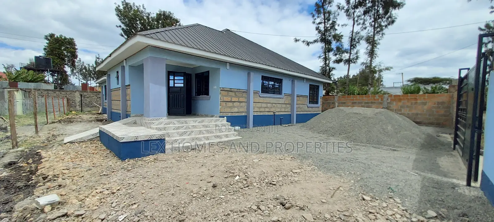 4bdrm Bungalow in Nkoroi for sale