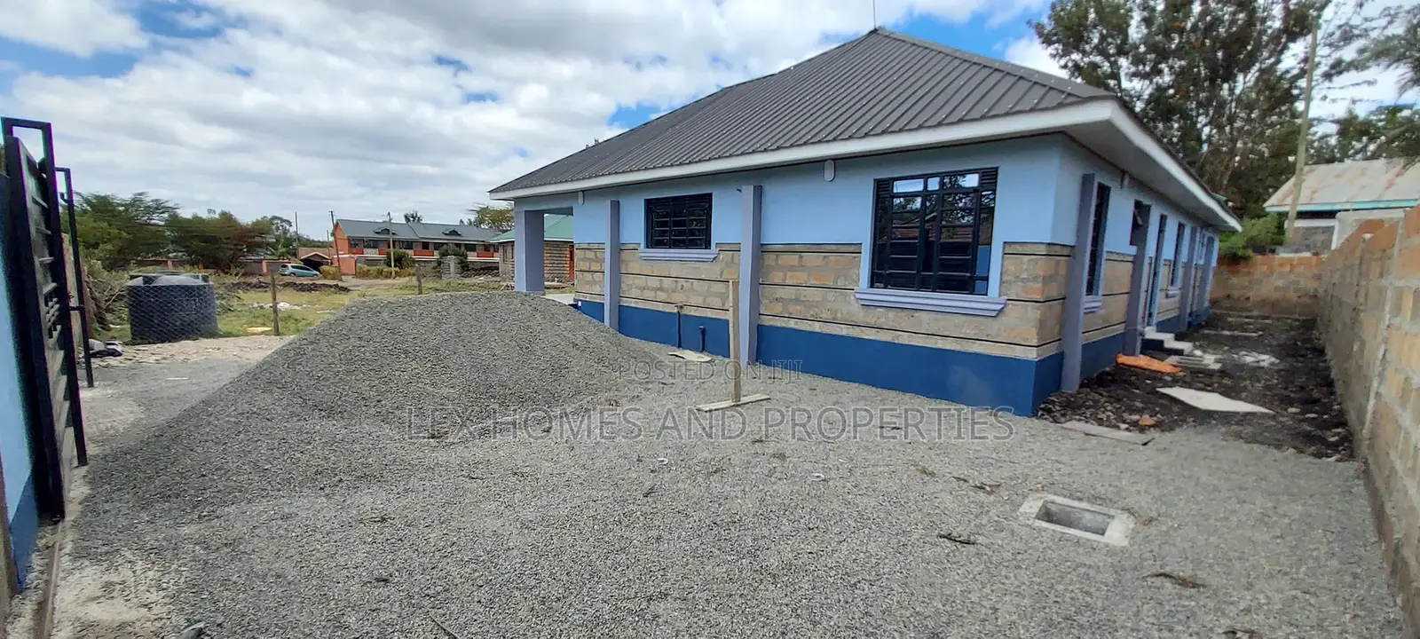 4bdrm Bungalow in Nkoroi for sale